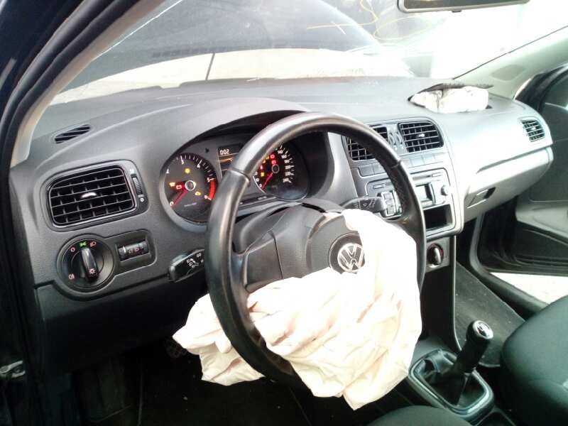 volkswagen polo (6r1) del año 2011