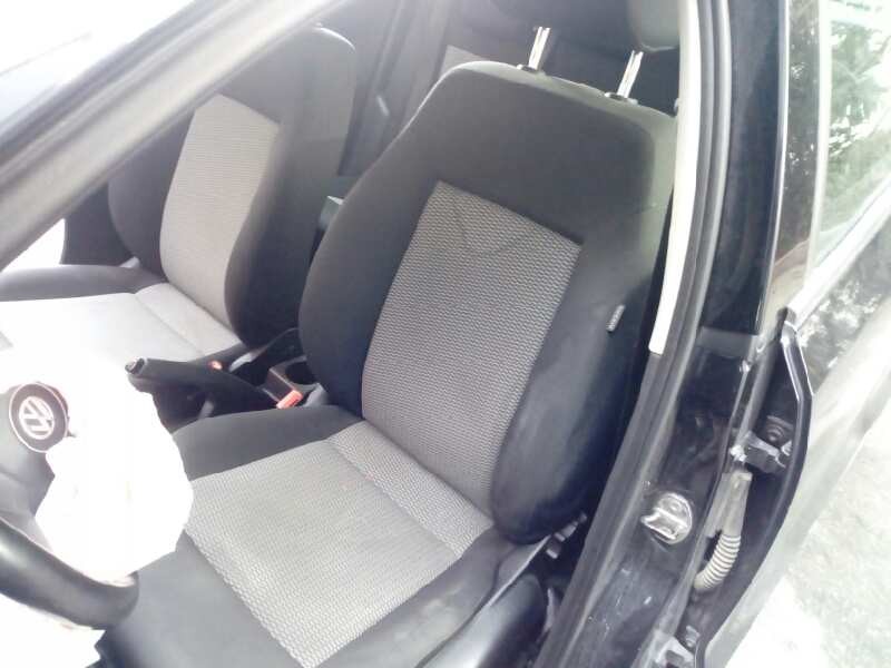 volkswagen polo (6r1) del año 2011
