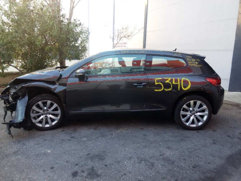 volkswagen scirocco (137) del año 2010