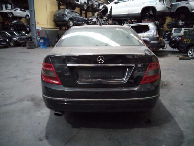 mercedes-benz clase c (w204) berlina del año 2007