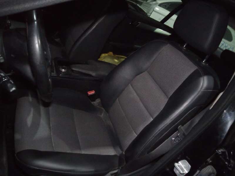 mercedes-benz clase c (w204) berlina del año 2007