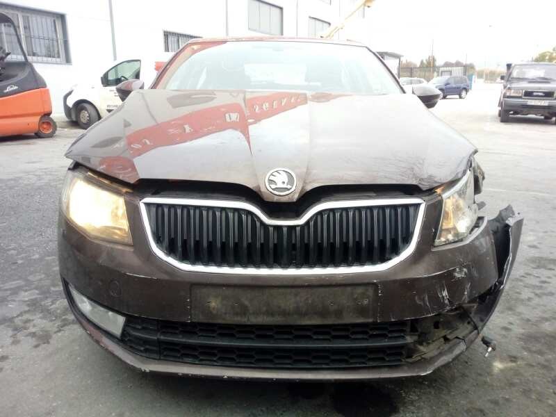 skoda octavia lim. (5e3) del año 2014
