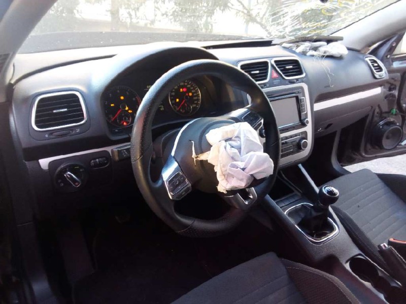 volkswagen scirocco (137) del año 2010