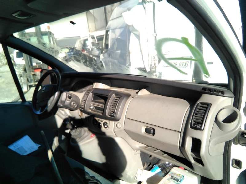nissan primastar (x83) del año 2004