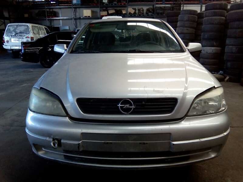 opel astra g berlina del año 2002