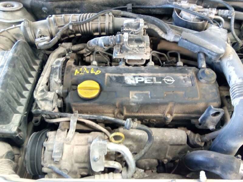 opel astra g berlina del año 2002