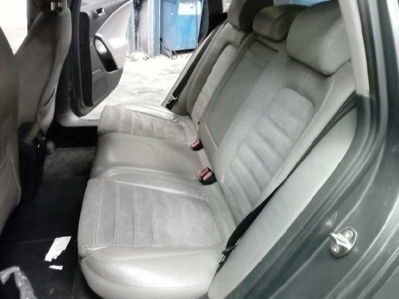 volkswagen passat variant (3c5) del año 2007