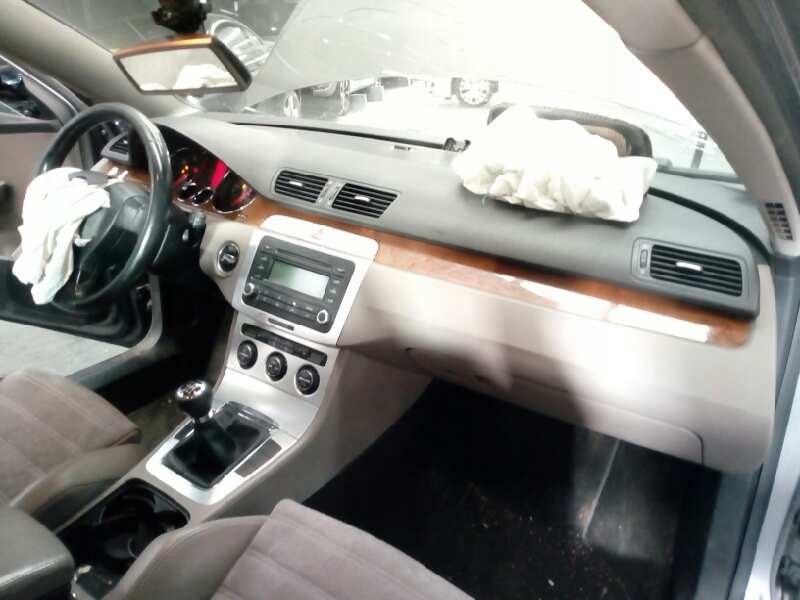 volkswagen passat variant (3c5) del año 2007