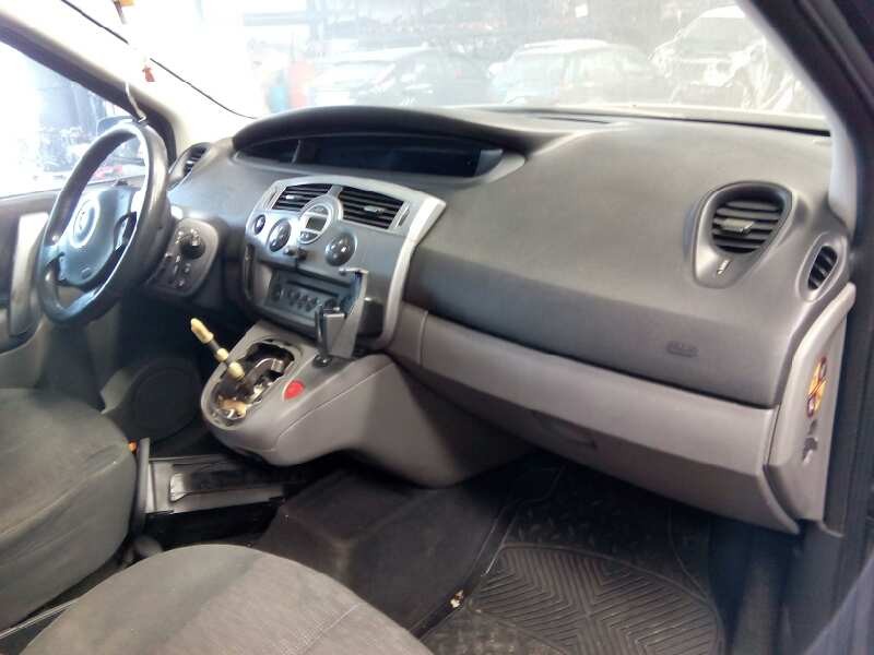 renault scenic ii del año 2006