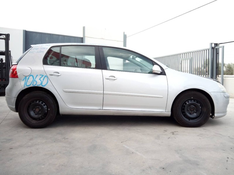 volkswagen golf v berlina (1k1) del año 2005