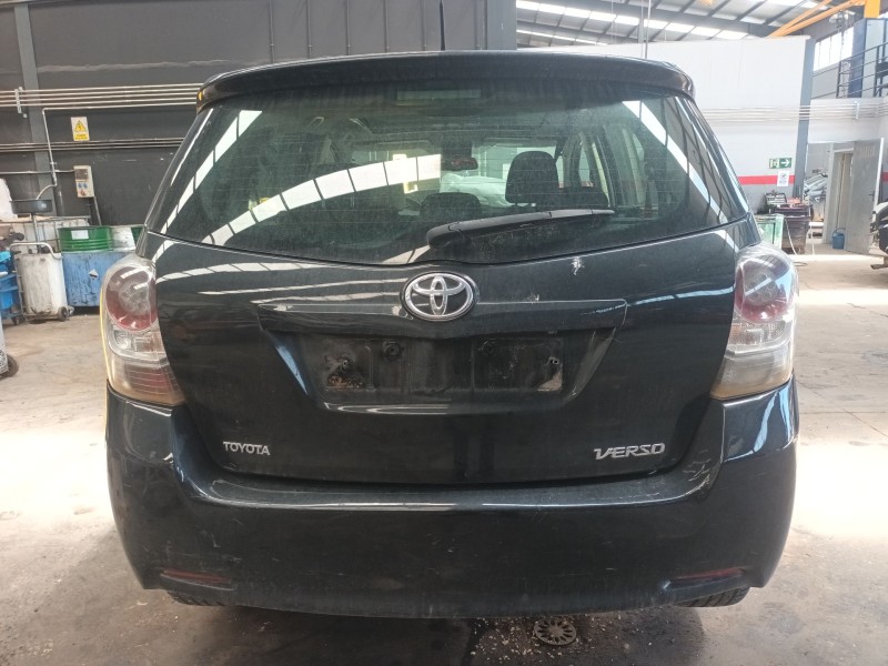 toyota verso (_r2_) del año 2010