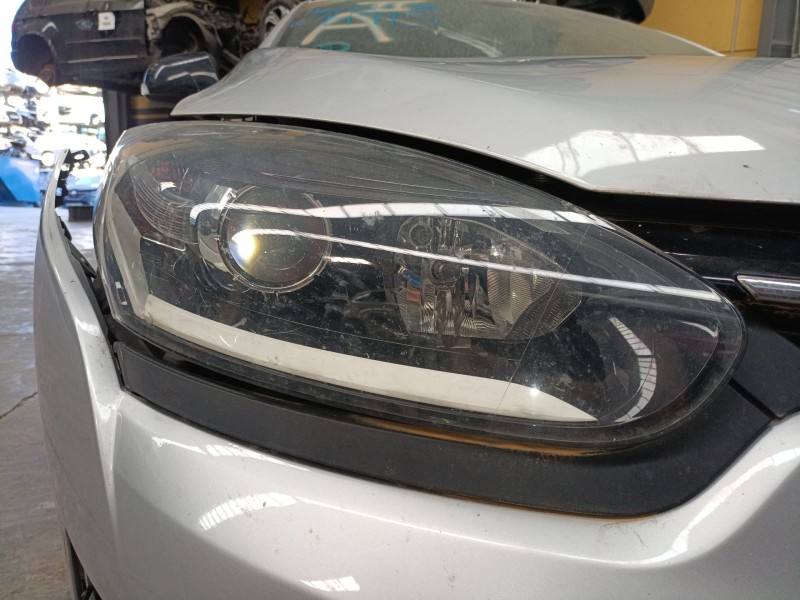 Recambio de faro derecho para renault megane iii hatchback (bz0/1_, b3_) 1.2 tce (bz2b, bz11) referencia OEM IAM   