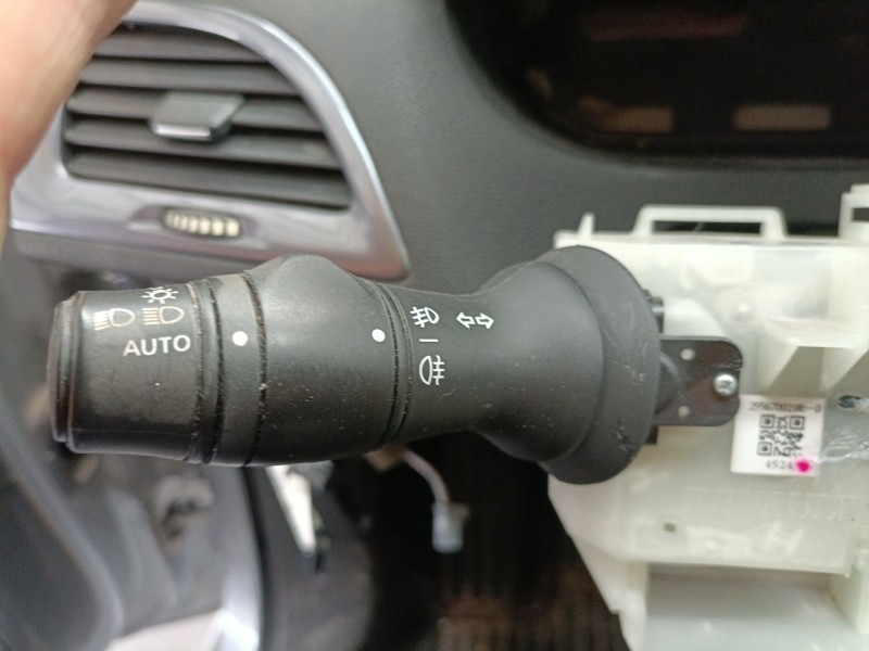 Recambio de mando intermitentes para renault megane iii hatchback (bz0/1_, b3_) 1.2 tce (bz2b, bz11) referencia OEM IAM   