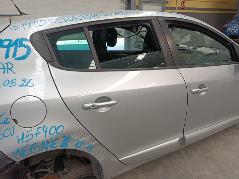 Recambio de puerta trasera derecha para renault megane iii hatchback (bz0/1_, b3_) 1.2 tce (bz2b, bz11) referencia OEM IAM   