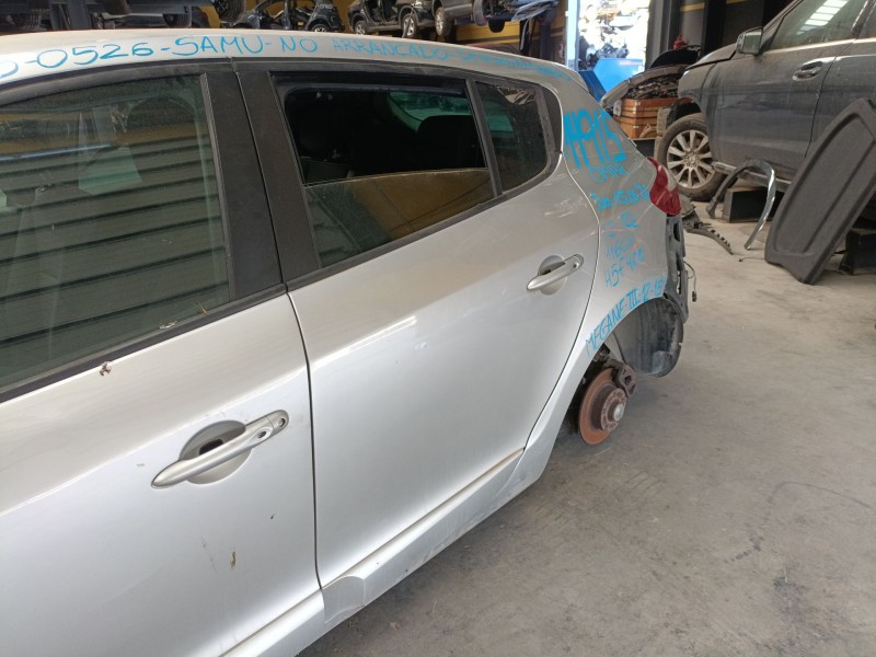 Recambio de puerta trasera izquierda para renault megane iii hatchback (bz0/1_, b3_) 1.2 tce (bz2b, bz11) referencia OEM IAM   