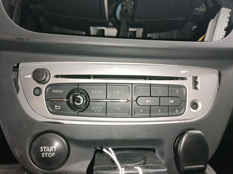 Recambio de sistema audio / radio cd para renault megane iii hatchback (bz0/1_, b3_) 1.2 tce (bz2b, bz11) referencia OEM IAM   