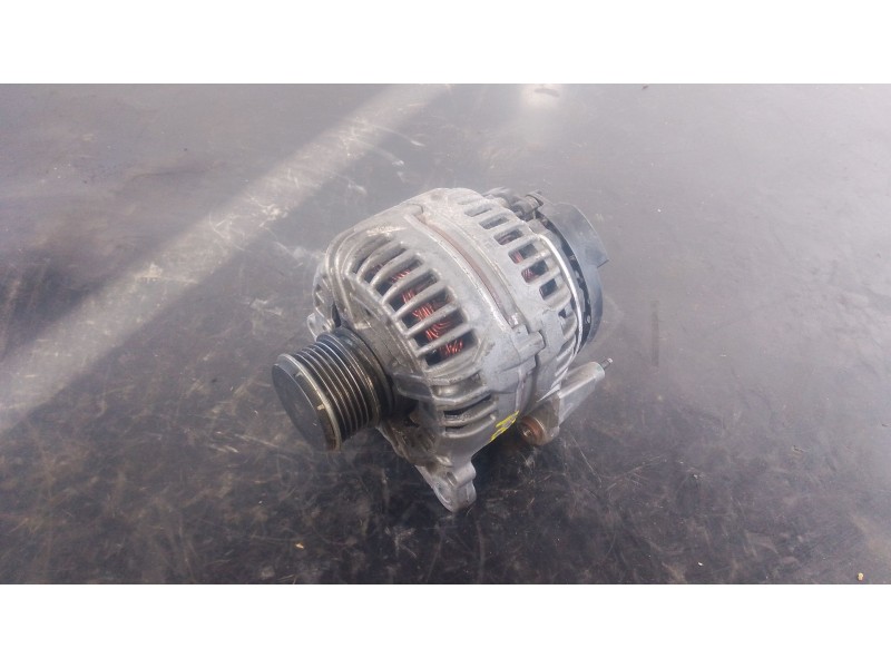 Recambio de alternador para volkswagen touran (1t3) 2.0 tdi referencia OEM IAM 03L903023  P3-B5-9-2