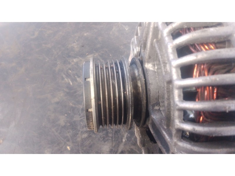 Recambio de alternador para volkswagen touran (1t3) 2.0 tdi referencia OEM IAM 03L903023  P3-B5-9-2