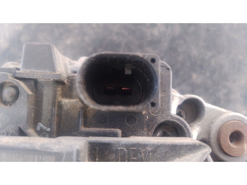 Recambio de alternador para volkswagen touran (1t3) 2.0 tdi referencia OEM IAM 03L903023  P3-B5-9-2