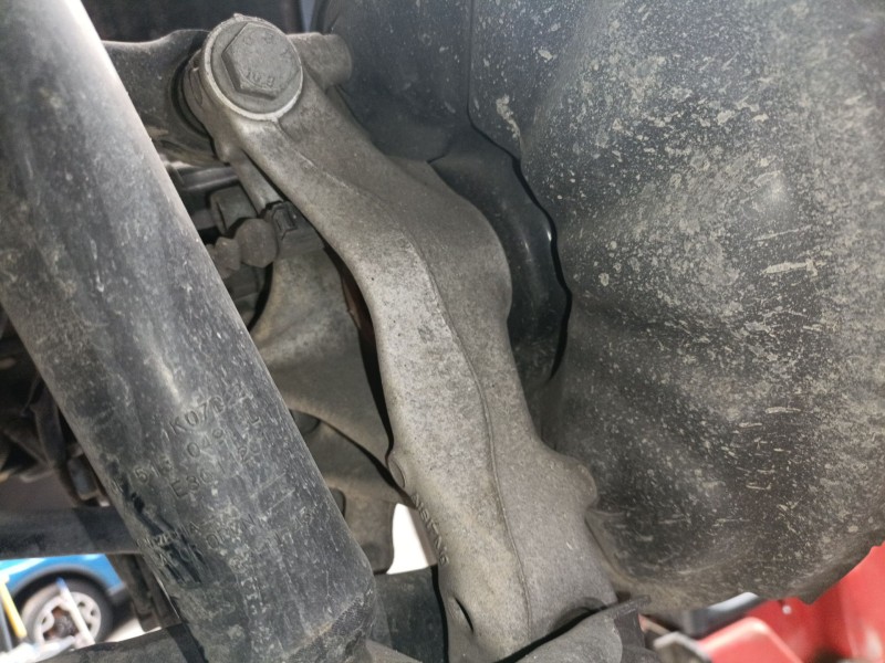 Recambio de mangueta trasera derecha para audi q3 sportback (f3n) 35 tdi referencia OEM IAM   