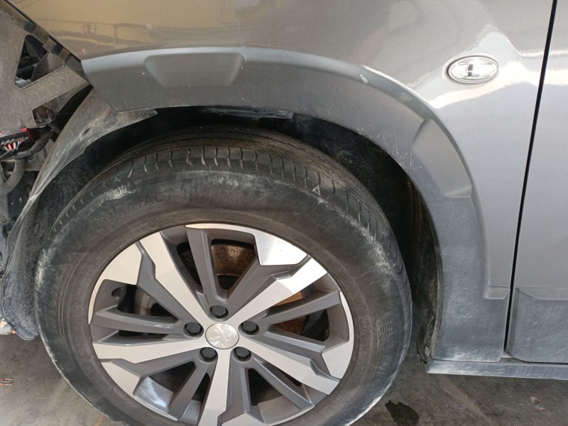 Recambio de aletin delantero izquierdo para peugeot rifter 1.5 bluehdi 130 referencia OEM IAM   