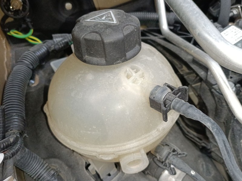 Recambio de deposito expansion para peugeot rifter 1.5 bluehdi 130 referencia OEM IAM   
