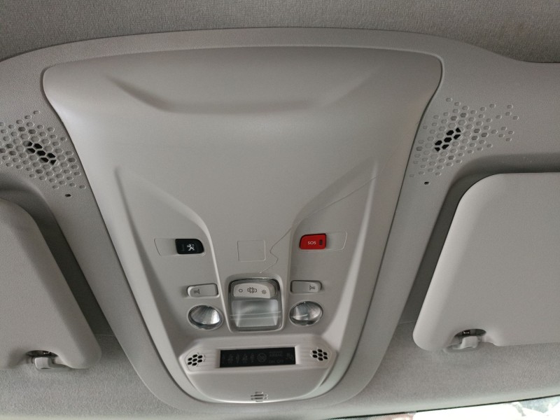 Recambio de luz interior para peugeot rifter 1.5 bluehdi 130 referencia OEM IAM   