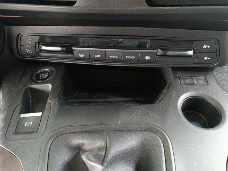 Recambio de mando calefaccion / aire acondicionado para peugeot rifter 1.5 bluehdi 130 referencia OEM IAM   