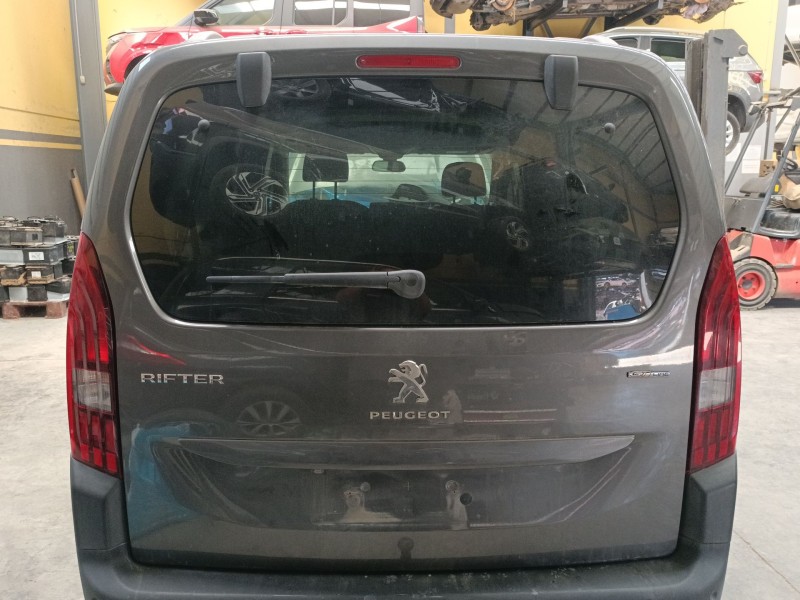 Recambio de porton trasero para peugeot rifter 1.5 bluehdi 130 referencia OEM IAM   