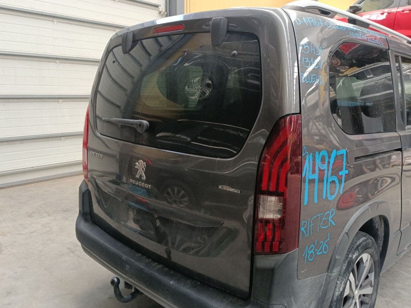 Recambio de porton trasero para peugeot rifter 1.5 bluehdi 130 referencia OEM IAM   