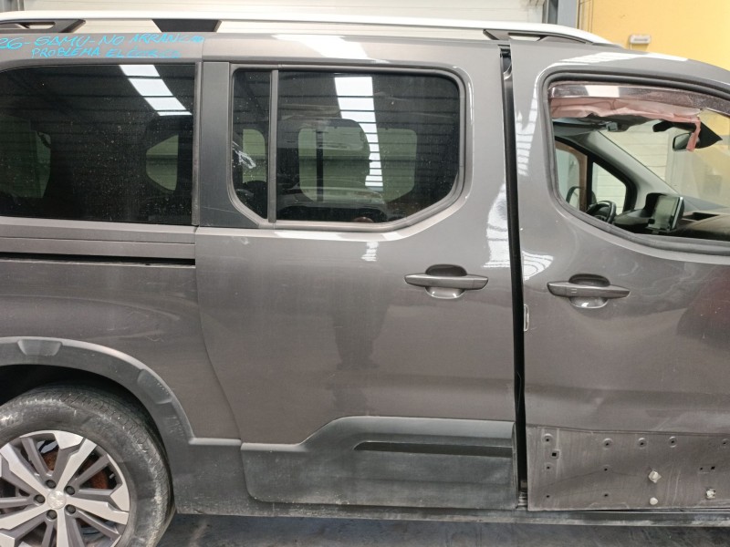 Recambio de puerta lateral corredera derecha para peugeot rifter 1.5 bluehdi 130 referencia OEM IAM   