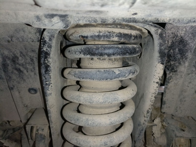 Recambio de amortiguador delantero derecho para kia sorento i (jc) 2.5 crdi referencia OEM IAM   