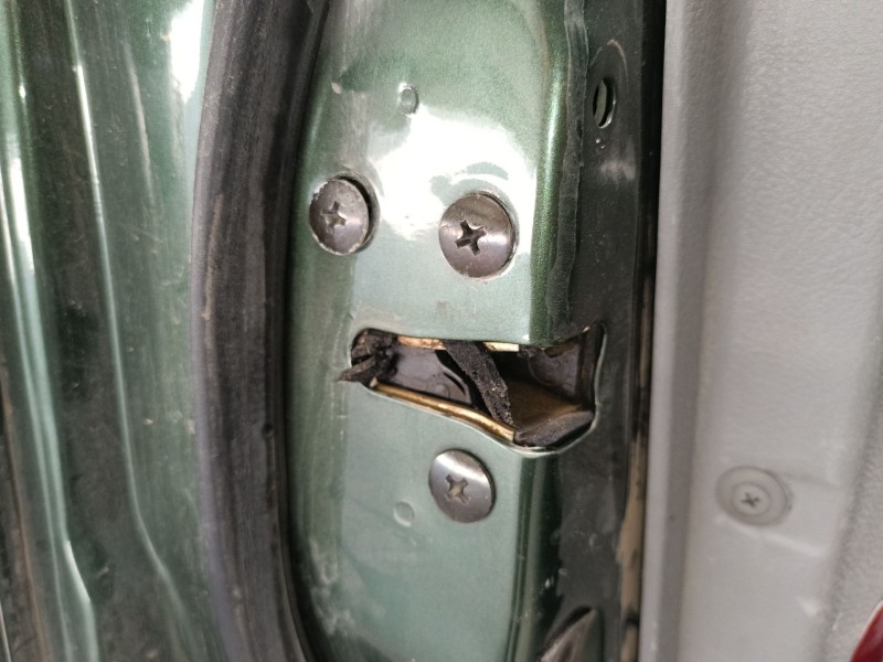 Recambio de cerradura puerta delantera izquierda para kia sorento i (jc) 2.5 crdi referencia OEM IAM   