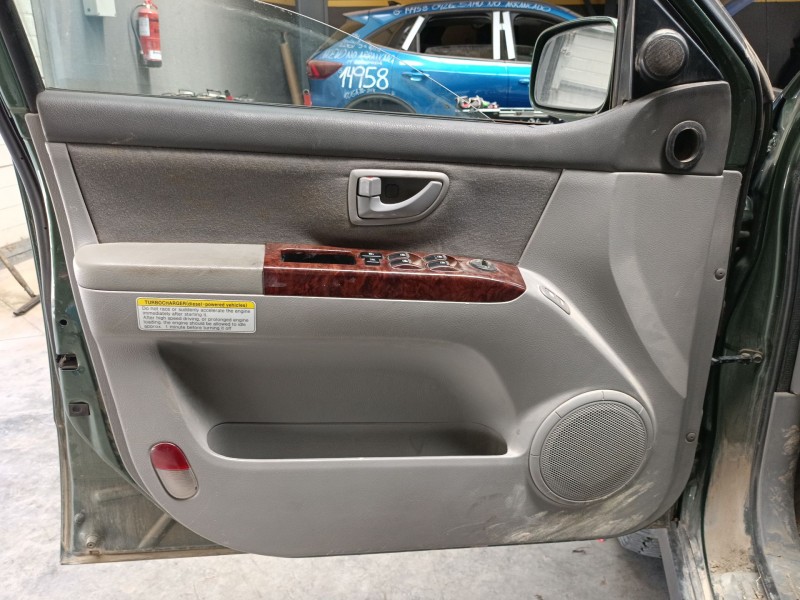 Recambio de guarnecido puerta delantera izquierda para kia sorento i (jc) 2.5 crdi referencia OEM IAM   
