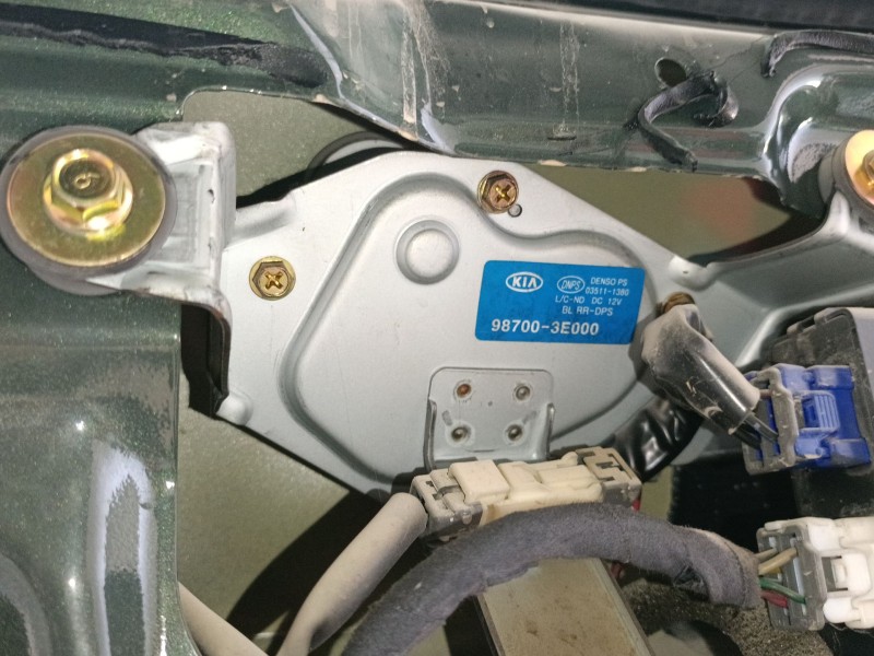 Recambio de motor limpia trasero para kia sorento i (jc) 2.5 crdi referencia OEM IAM 987003E000  