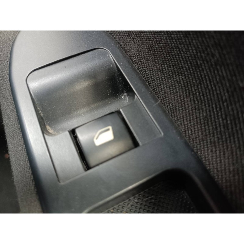 Recambio de mando elevalunas delantero derecho para peugeot 207 confort referencia OEM IAM   