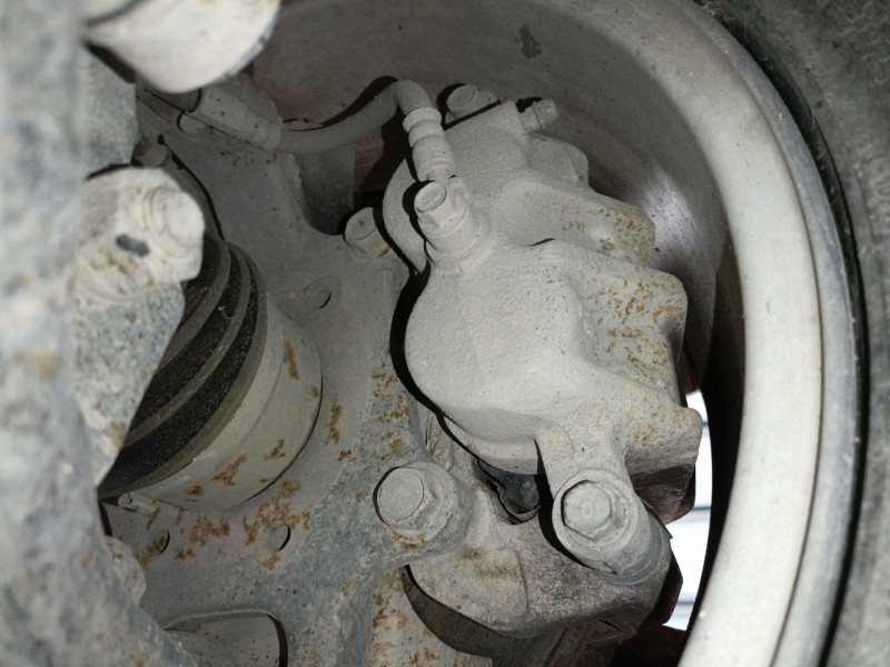 Recambio de pinza freno delantera izquierda para kia sorento i (jc) 2.5 crdi referencia OEM IAM   