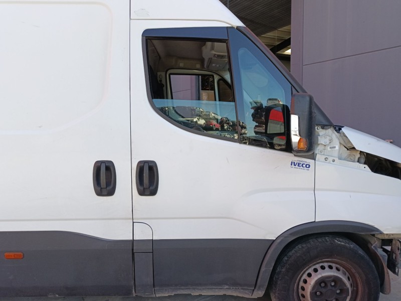 Recambio de puerta delantera derecha para iveco daily vi furgoneta 35s18, 35c18, 40c18, 50c18, 60c18, 65c18, 70c18 referencia OE