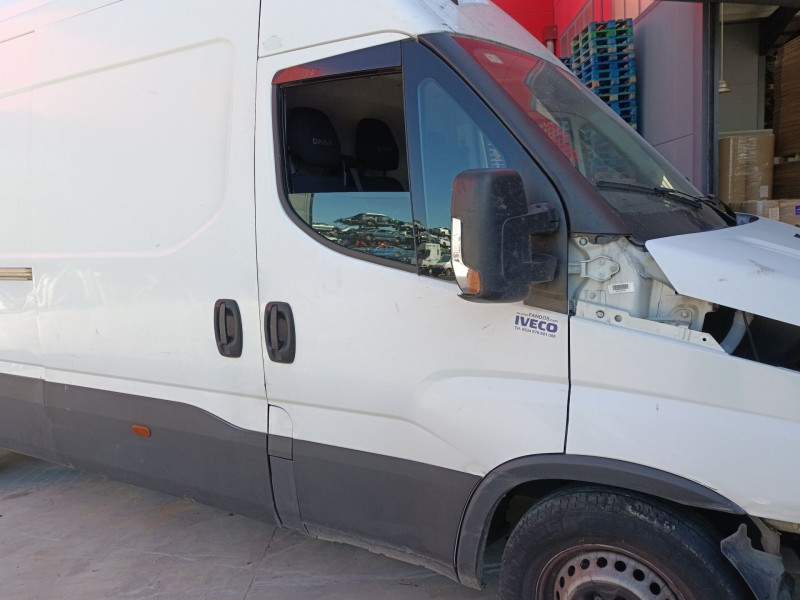 Recambio de puerta delantera derecha para iveco daily vi furgoneta 35s18, 35c18, 40c18, 50c18, 60c18, 65c18, 70c18 referencia OE