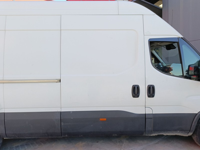 Recambio de puerta lateral corredera derecha para iveco daily vi furgoneta 35s18, 35c18, 40c18, 50c18, 60c18, 65c18, 70c18 refer