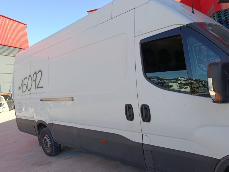 Recambio de puerta lateral corredera derecha para iveco daily vi furgoneta 35s18, 35c18, 40c18, 50c18, 60c18, 65c18, 70c18 refer