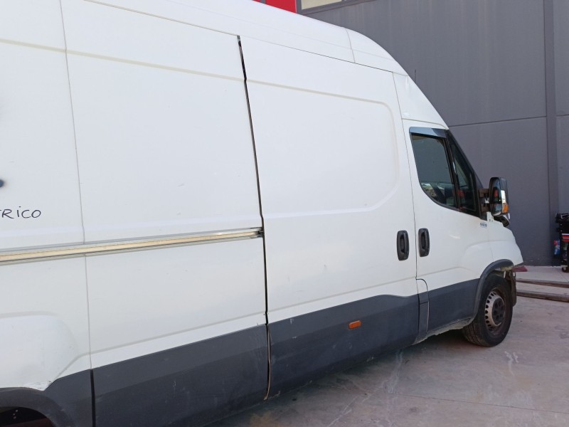 Recambio de puerta lateral corredera derecha para iveco daily vi furgoneta 35s18, 35c18, 40c18, 50c18, 60c18, 65c18, 70c18 refer