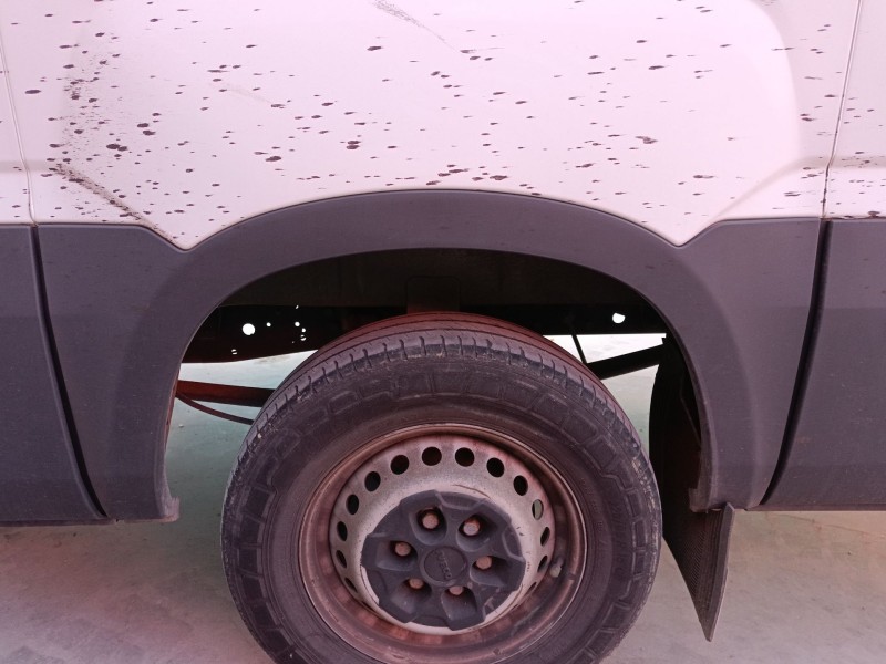 Recambio de aletin trasero izquierdo para iveco daily vi furgoneta 35s18, 35c18, 40c18, 50c18, 60c18, 65c18, 70c18 referencia OE