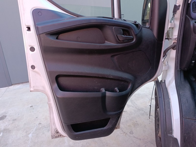 Recambio de guarnecido puerta delantera izquierda para iveco daily vi furgoneta 35s18, 35c18, 40c18, 50c18, 60c18, 65c18, 70c18 