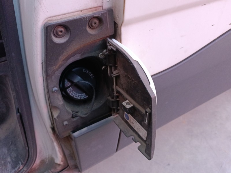 Recambio de tapa exterior combustible para iveco daily vi furgoneta 35s18, 35c18, 40c18, 50c18, 60c18, 65c18, 70c18 referencia O
