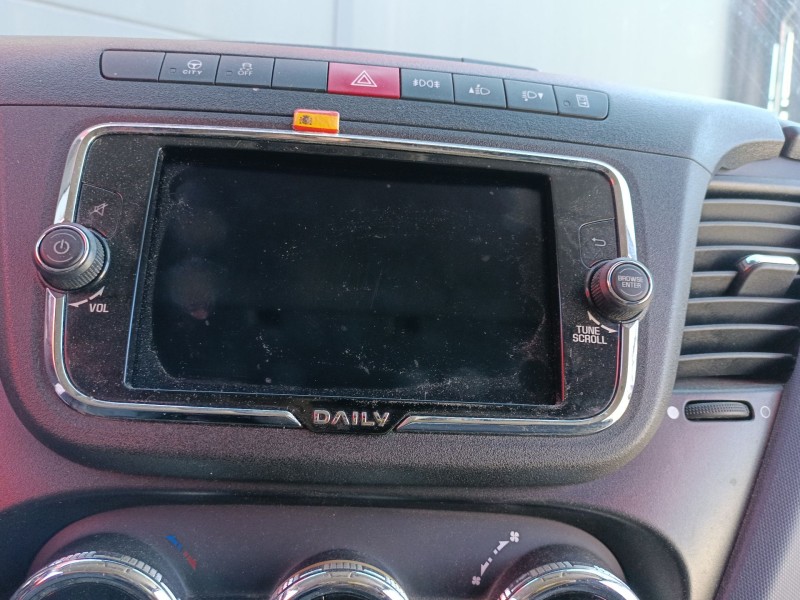 Recambio de sistema navegacion gps para iveco daily vi furgoneta 35s18, 35c18, 40c18, 50c18, 60c18, 65c18, 70c18 referencia OEM 