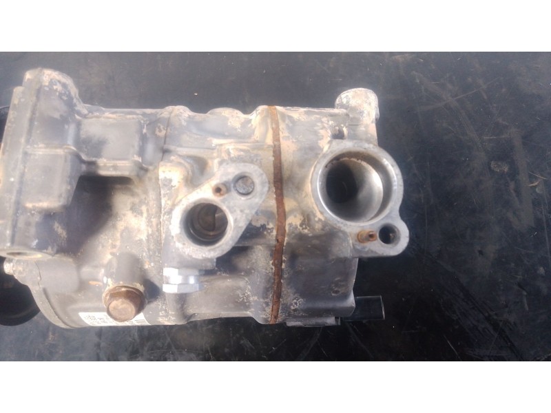 Recambio de compresor aire acondicionado para volkswagen tiguan (ad1, ax1) 2.0 tdi referencia OEM IAM 5Q0816803F  