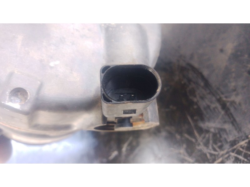 Recambio de compresor aire acondicionado para volkswagen tiguan (ad1, ax1) 2.0 tdi referencia OEM IAM 5Q0816803F  