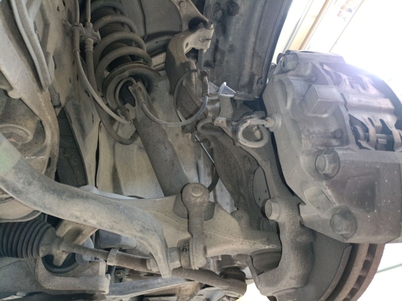 Recambio de mangueta delantera izquierda para infiniti m (y51) 30d referencia OEM IAM   
