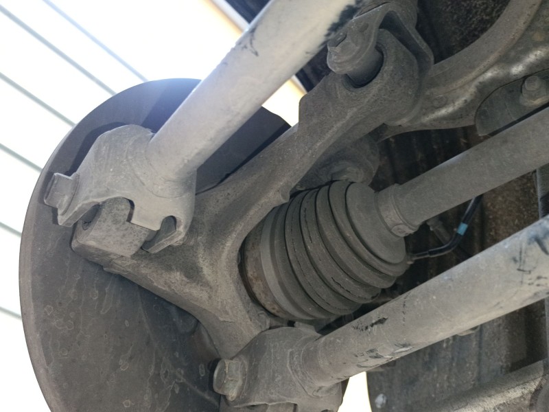 Recambio de mangueta trasera izquierda para infiniti m (y51) 30d referencia OEM IAM   